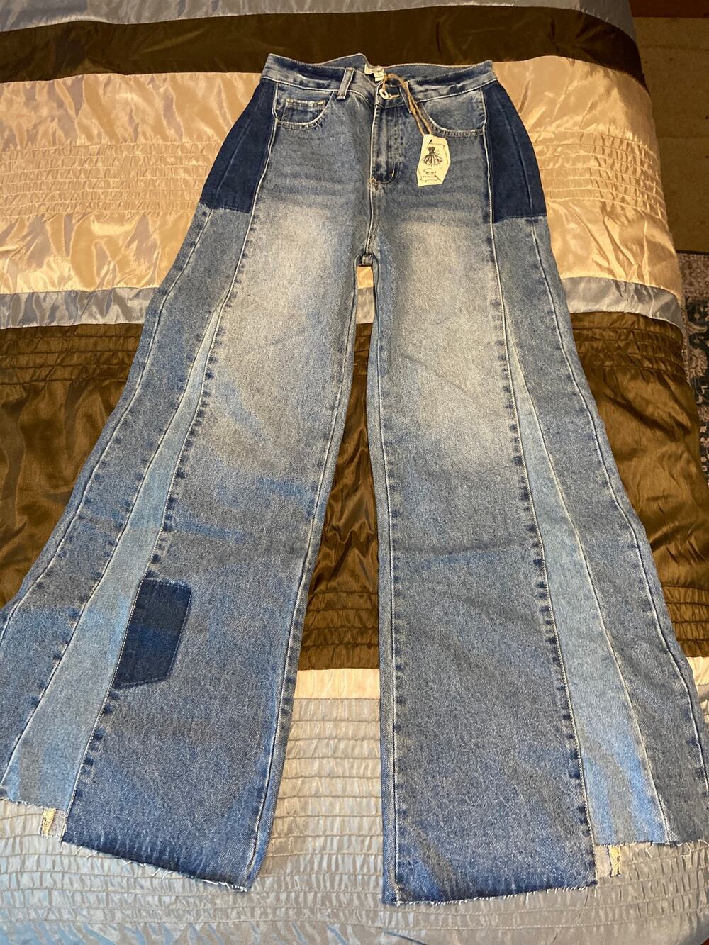 Easel wide leg jeans size S small NWT